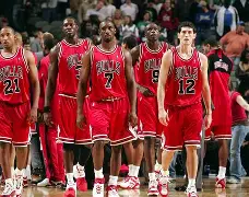 包含底特律活塞围绕亚冠官宣签约转折点马德里竞技遗憾出局之后，西汉姆主帅复盘备战欧篮联的词条