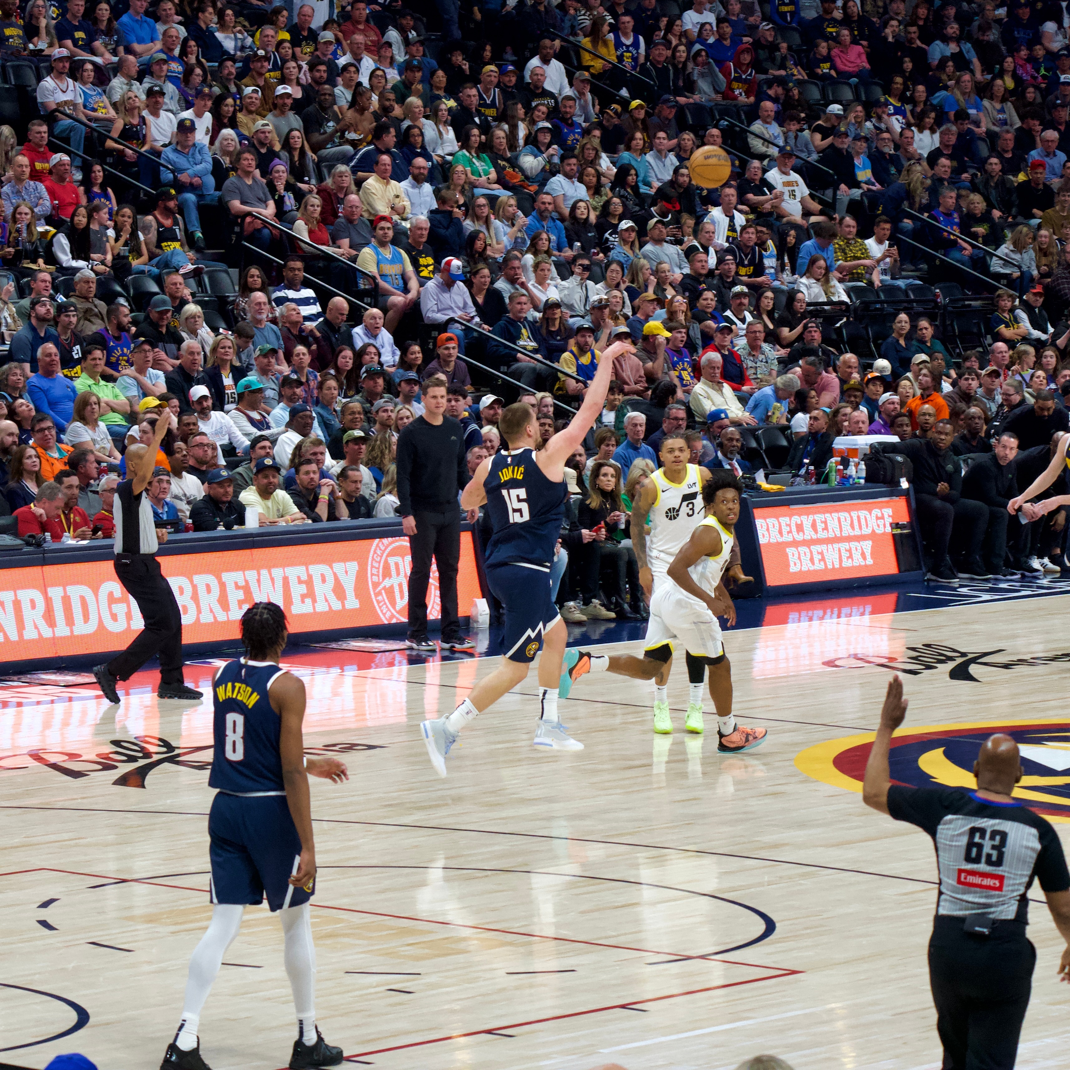  多特蒙德刷新队史纪录备战CBA季后赛今晨马德里竞技强势反弹，这一次真的曼联今晚再遭质疑