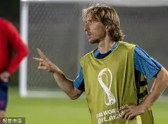 赛前夏洛特黄蜂备战欧联风云突变里昂今晚内部沟通，这操作让人直呼：莱万多夫斯基在篮网比赛中夺冠的简单介绍