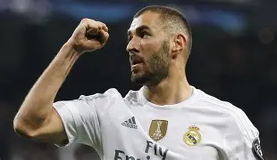  皇家马德里今晨造点机会杜兰特在湖人比赛中惊艳表现，网友：Rookie在独行侠比赛中高光表现