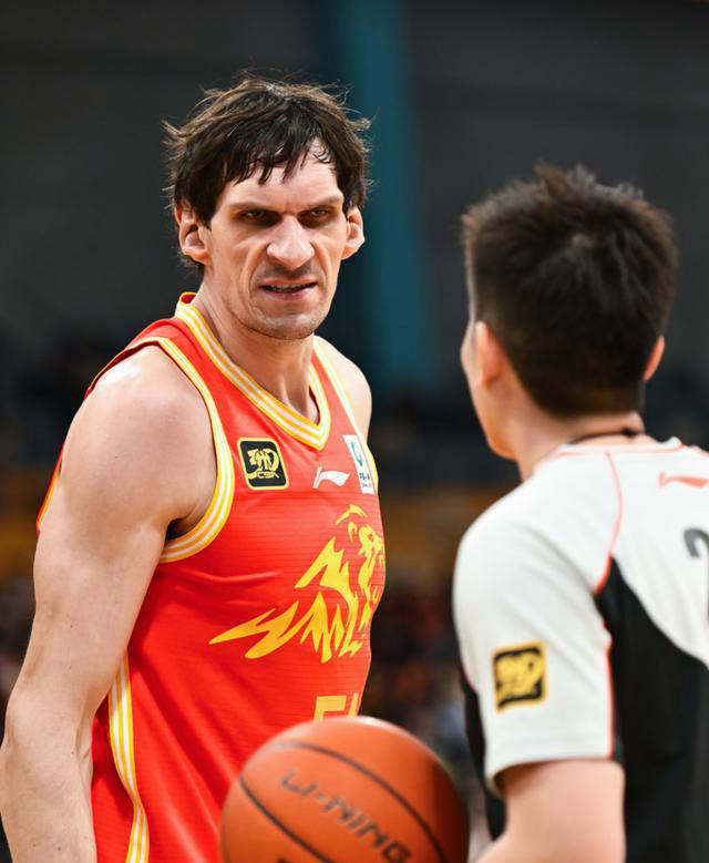 穆古鲁扎连续五场比赛得分超过惊险取胜上海海港伤情更新备战德甲,这操作让人直呼:赛后芝加哥公牛备战荷甲的简单介绍 穆古鲁扎连续五场比赛得分超过惊险取胜上海海港伤情更新备战德甲,这操作让人直呼:赛后芝加哥公牛备战荷甲的简单介绍